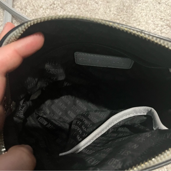 Steve Madden Gray Crossbody Bag - Picture 4 of 4